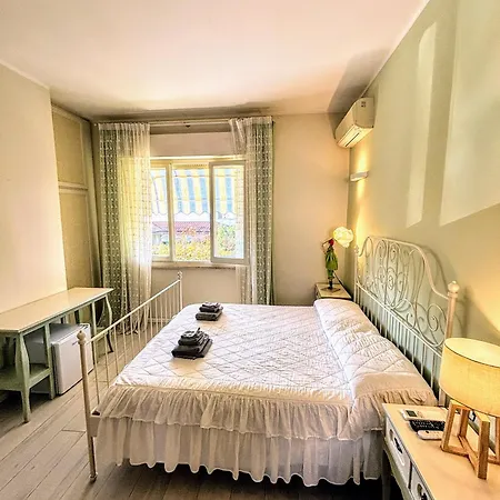 Il Sole In Terrazza - A Due Passi Dal Mare - Private Garden And Parking