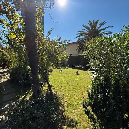 Il Sole In Terrazza - A Due Passi Dal Mare - Private Garden And Parking Daire